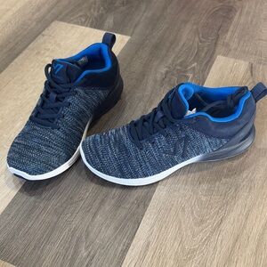 Vionic Women's  Blue Knit Athletic Shoes Size: 7
